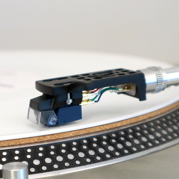 Audio-Technica Cartridge Mounted On AT-HS10BK Headshell VM520EB/H