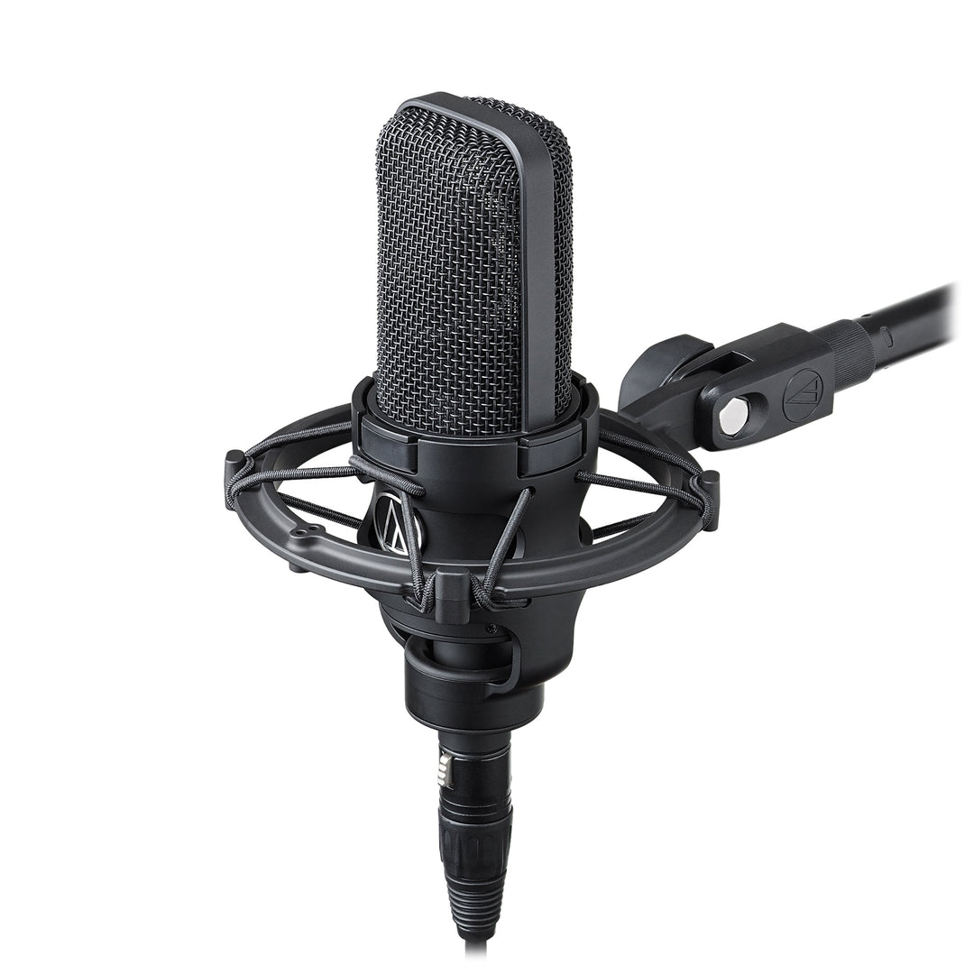 Audio-Technica AT4040 Cardioid Condenser Microphone w/ AT8449 Shock Mount